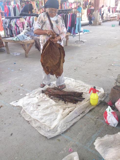 That yellow spray can is used to moisten the leaves 